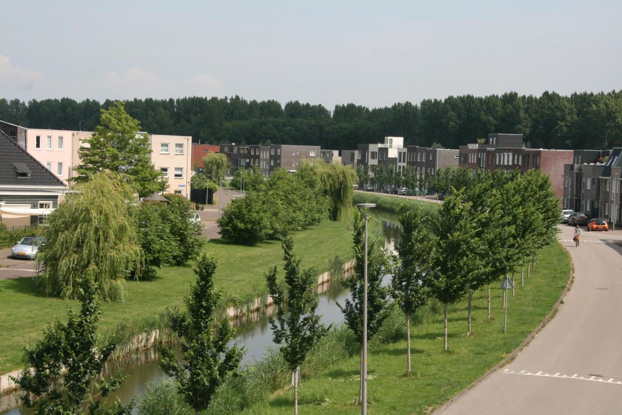 Tweepersoonskamer met Gedeelde Badkamer